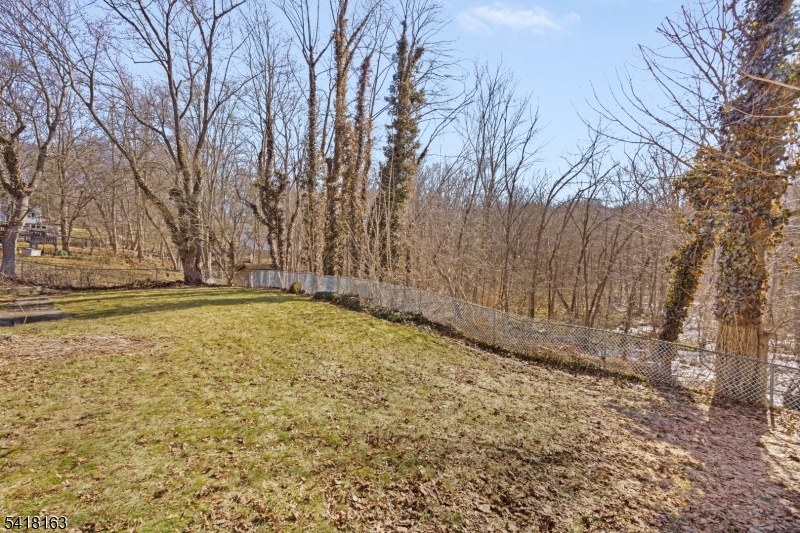 18 Kendall Dr