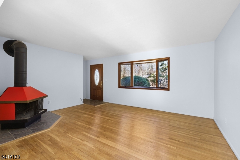 18 Kendall Dr