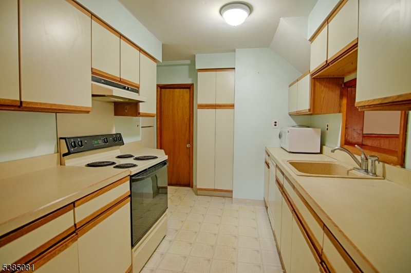 96 Parsippany Rd