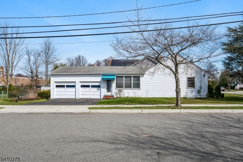 4 Oak Ridge Rd