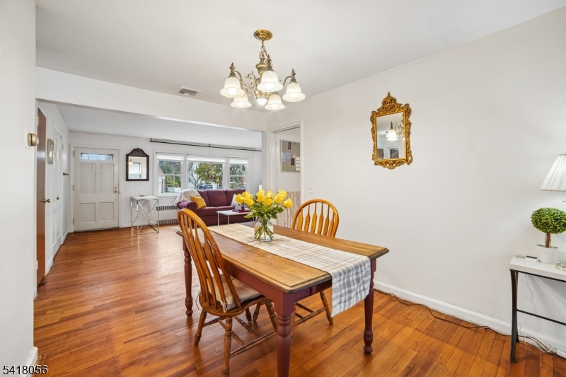 284 Madison Ave
