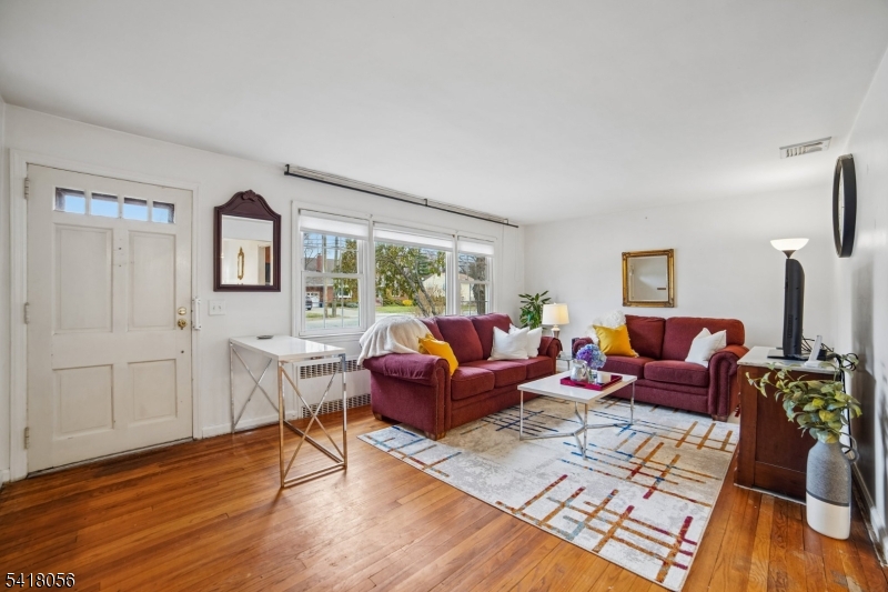 284 Madison Ave