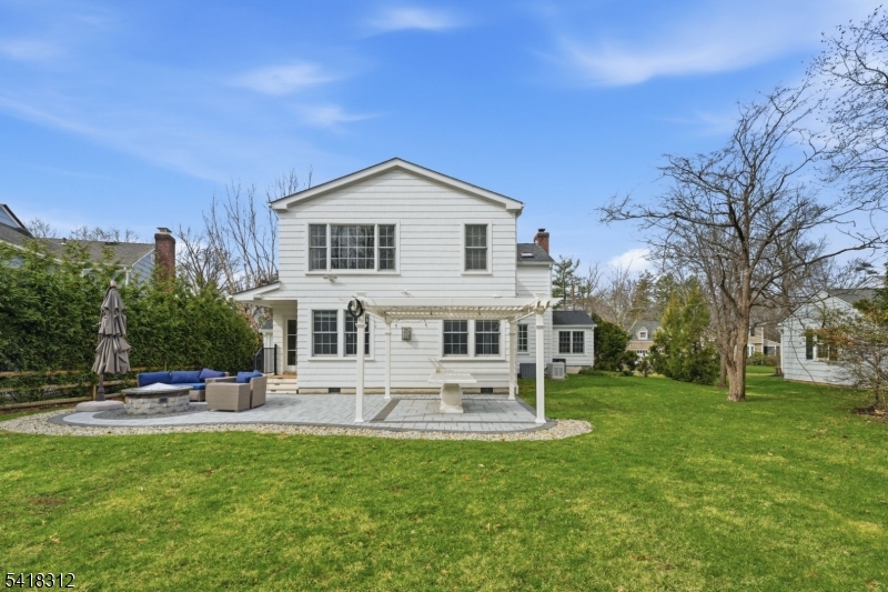 8 Dunnder Dr