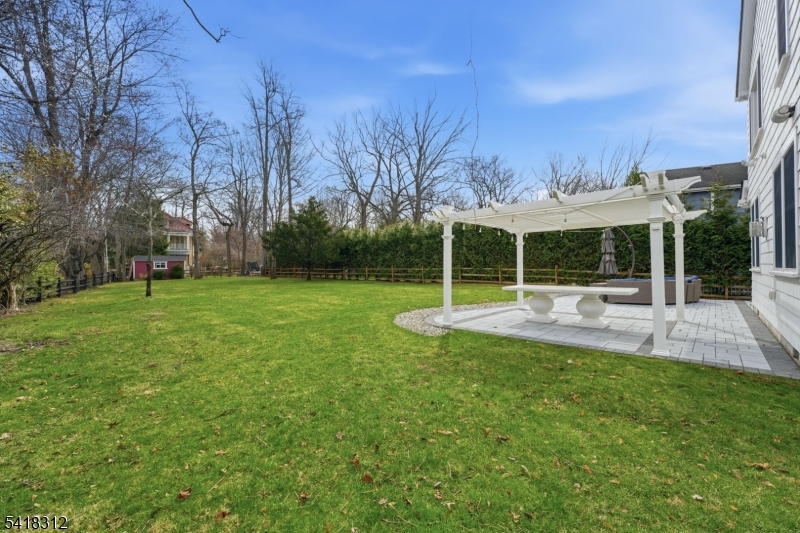 8 Dunnder Dr
