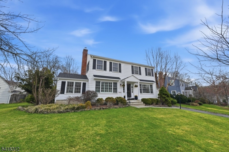 8 Dunnder Dr