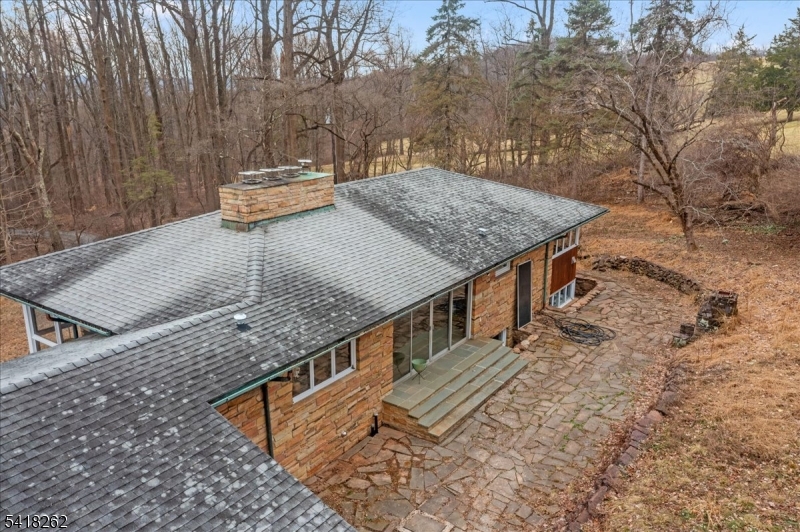 42 Stouts Rd