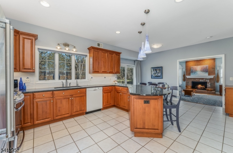 4 Cheshire Ct