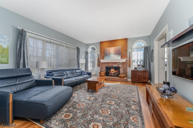 4 Cheshire Ct