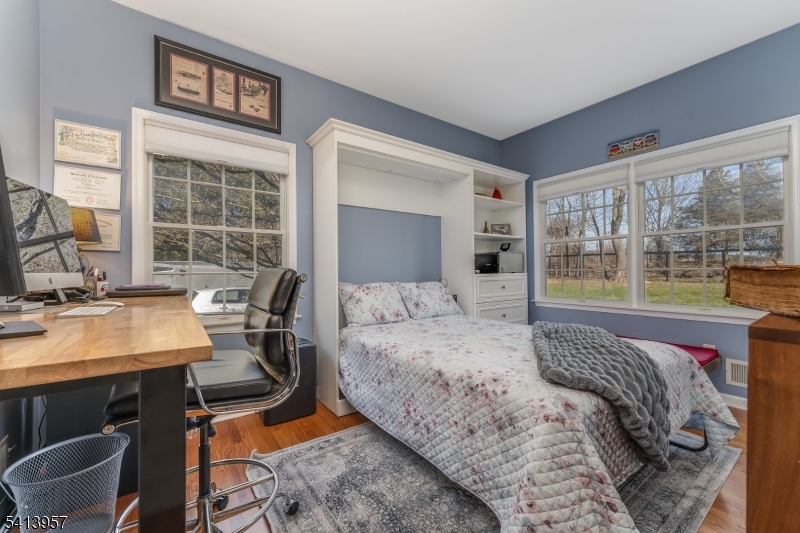 4 Cheshire Ct