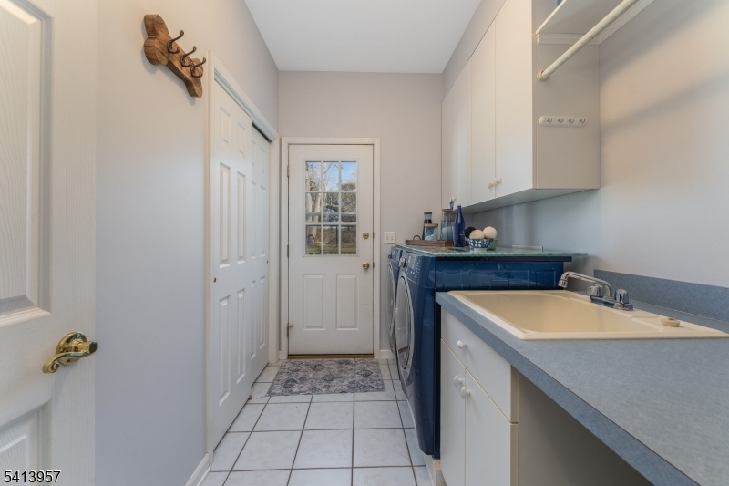 4 Cheshire Ct