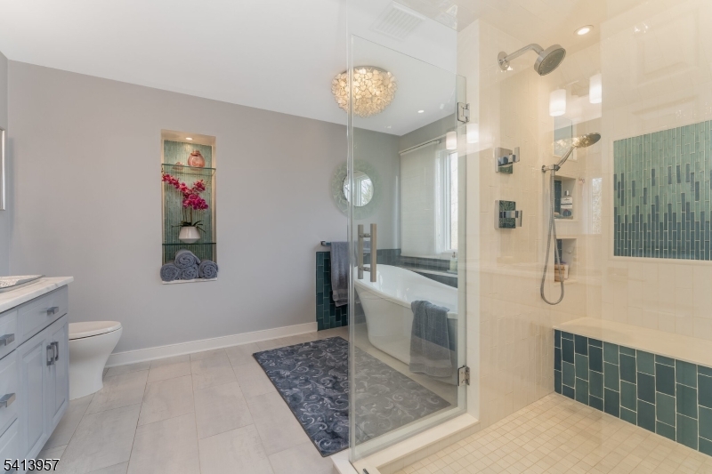 4 Cheshire Ct