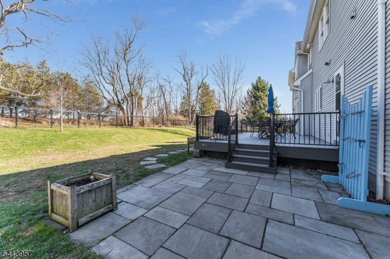 4 Cheshire Ct