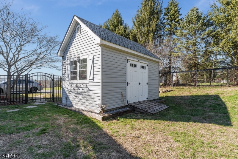 4 Cheshire Ct