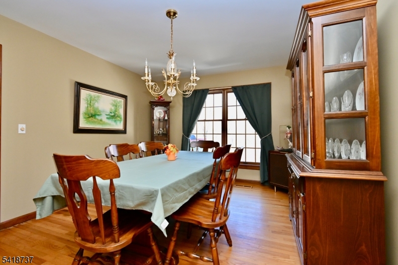 189 SCHOOLHOUSE ROAD
