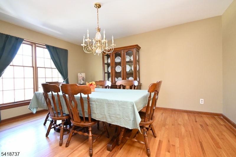 189 SCHOOLHOUSE ROAD