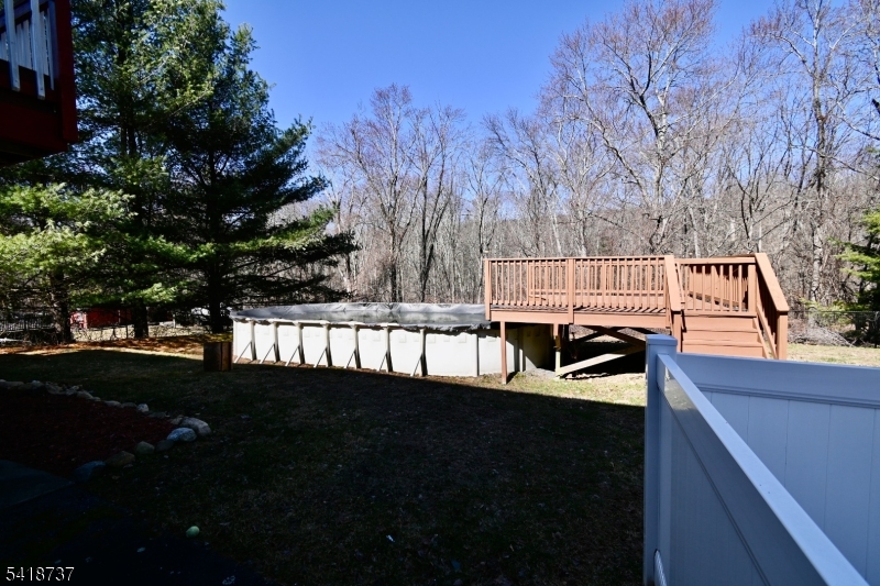 189 SCHOOLHOUSE ROAD