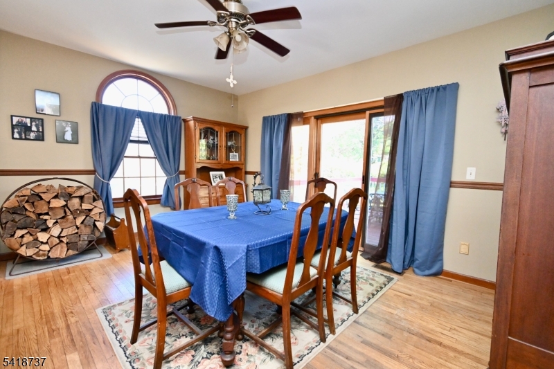189 SCHOOLHOUSE ROAD
