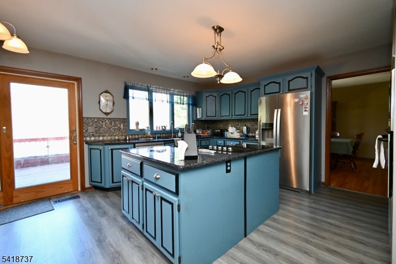 189 SCHOOLHOUSE ROAD