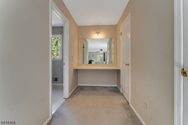 19 Reading Rd