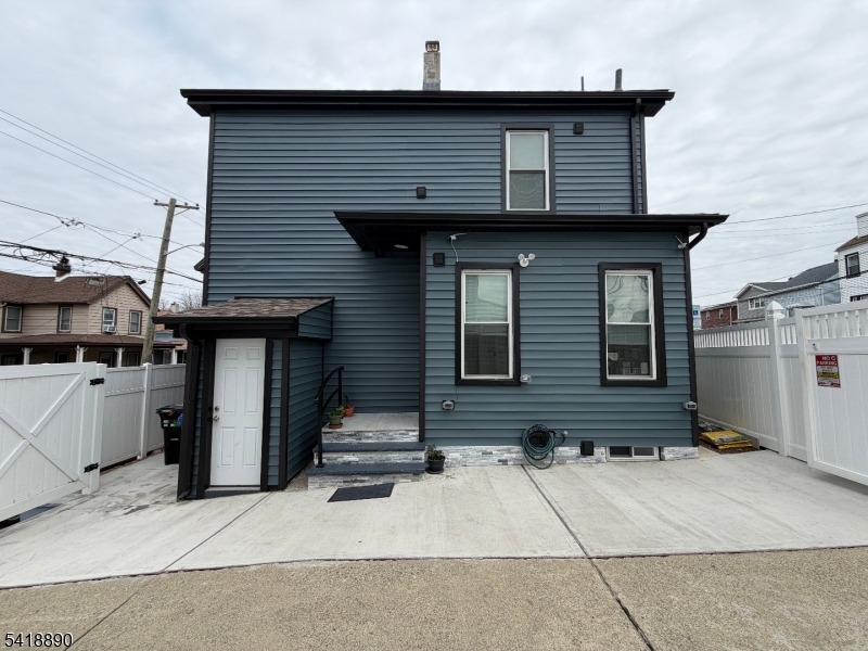 41 N 11Th St
