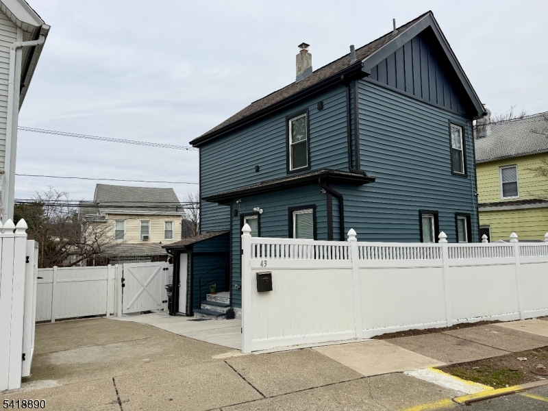 41 N 11Th St