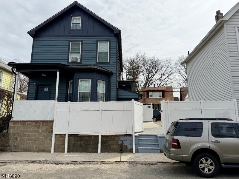 41 N 11Th St