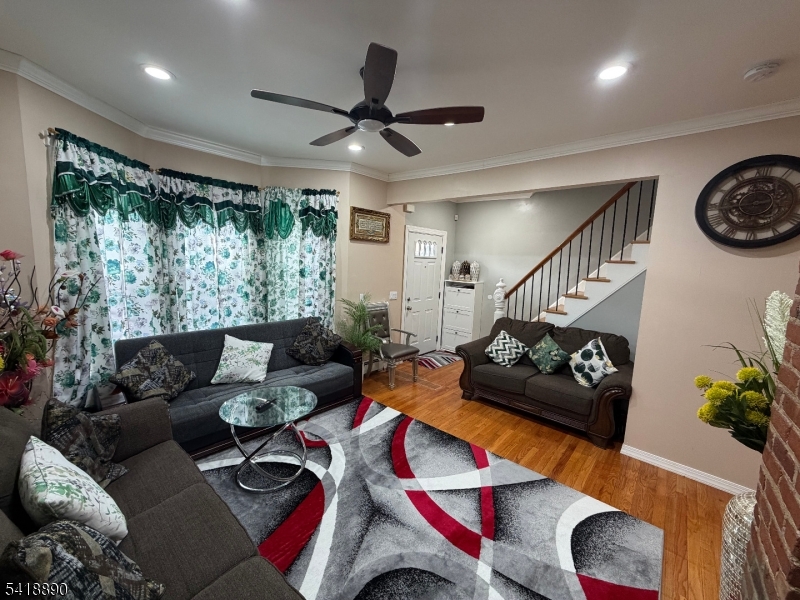 41 N 11Th St