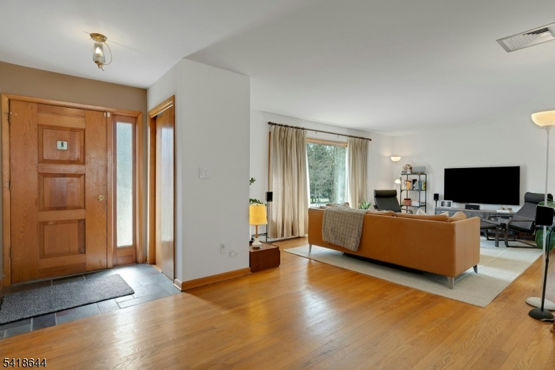 48 Gordon Rd