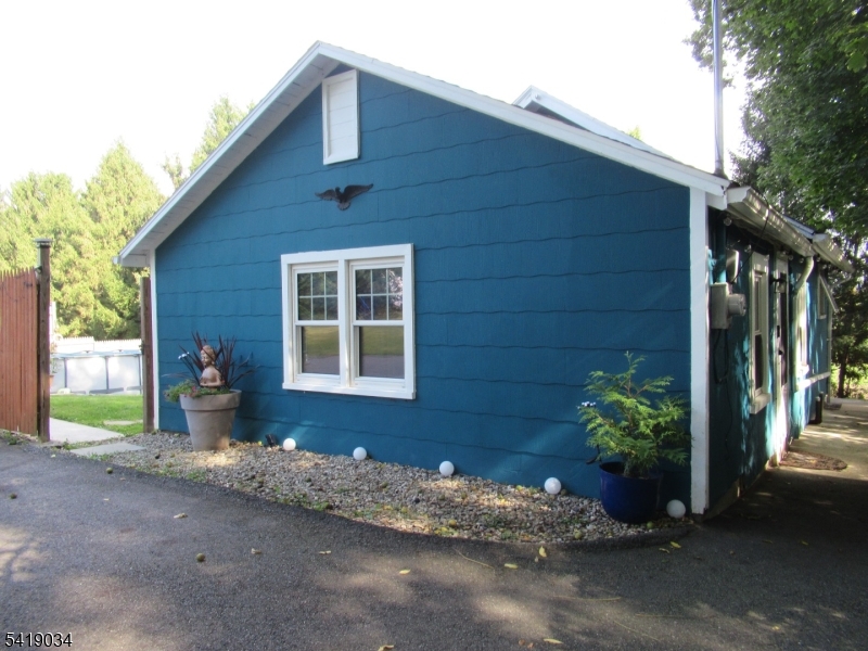 223 Washburn Ave