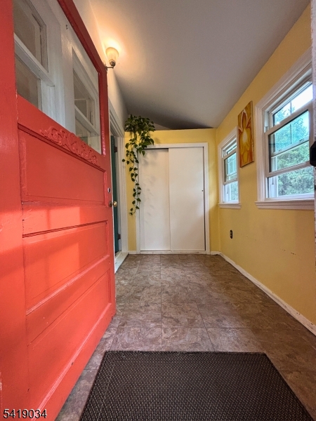 223 Washburn Ave