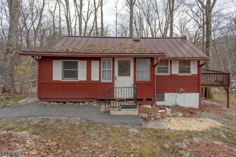 13 Glenwood Ln