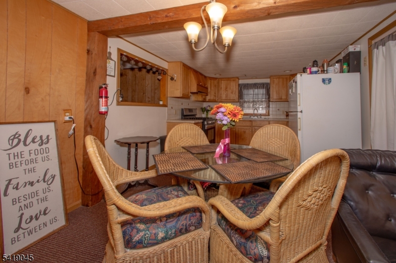 13 Glenwood Ln
