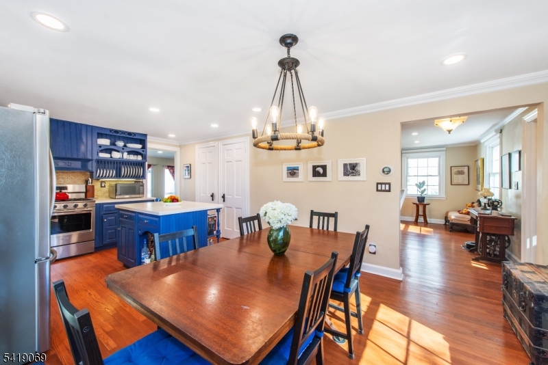 68 Newman Ave