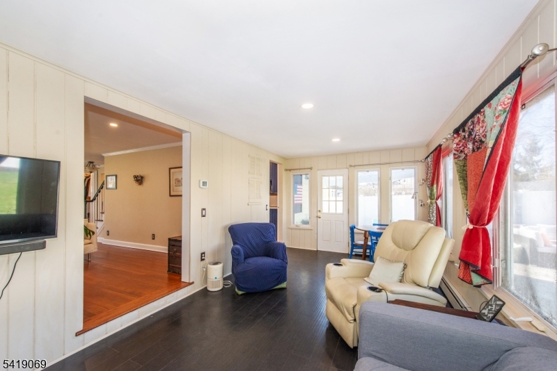 68 Newman Ave