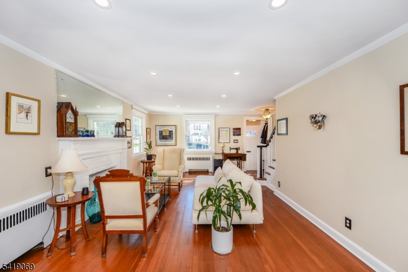 68 Newman Ave
