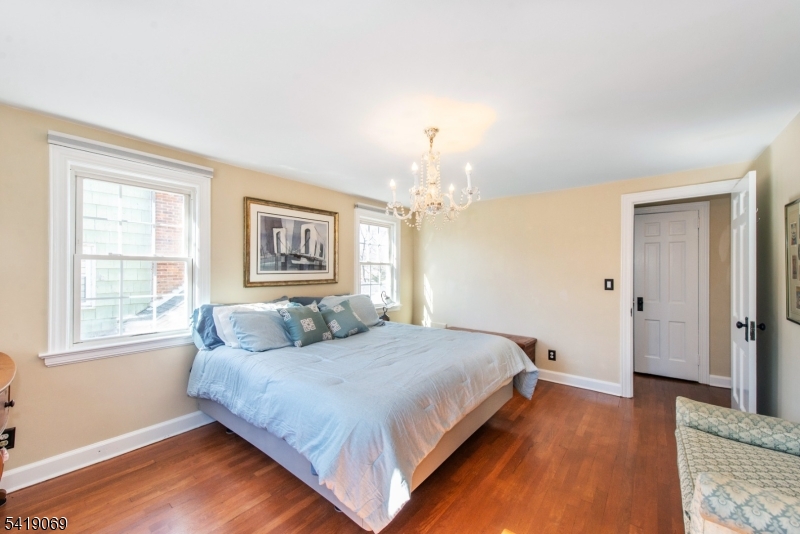 68 Newman Ave