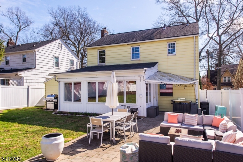 68 Newman Ave