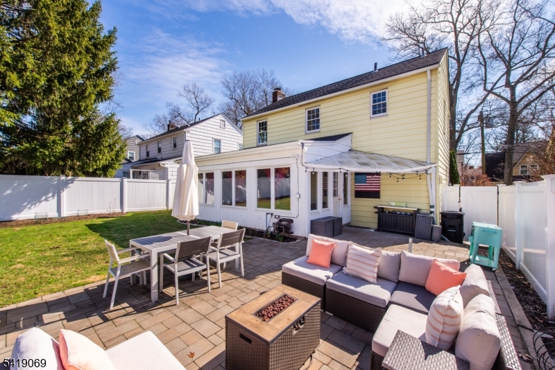 68 Newman Ave