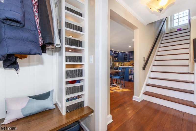 68 Newman Ave