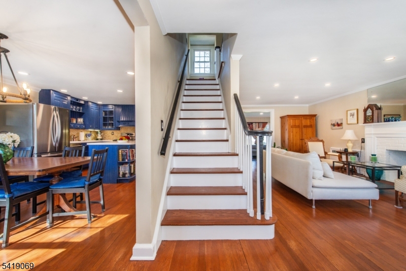 68 Newman Ave