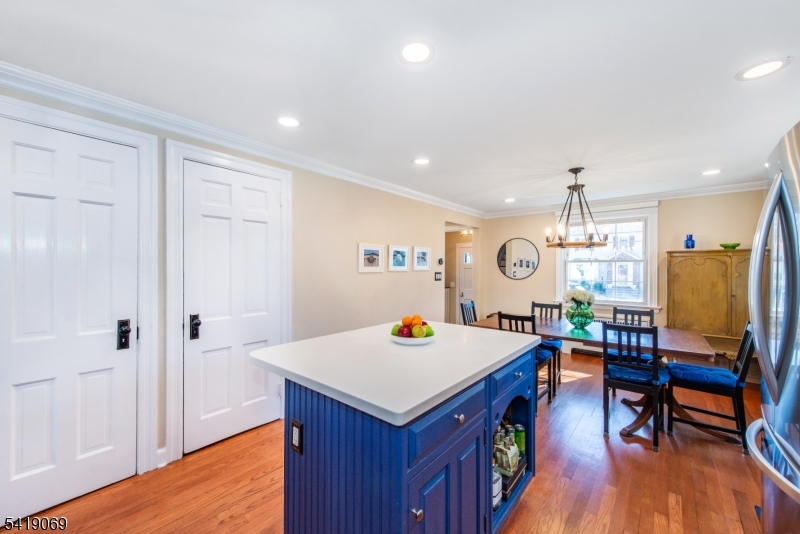 68 Newman Ave