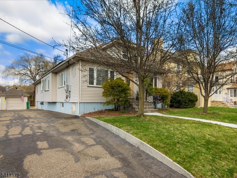 20 Forest Ave
