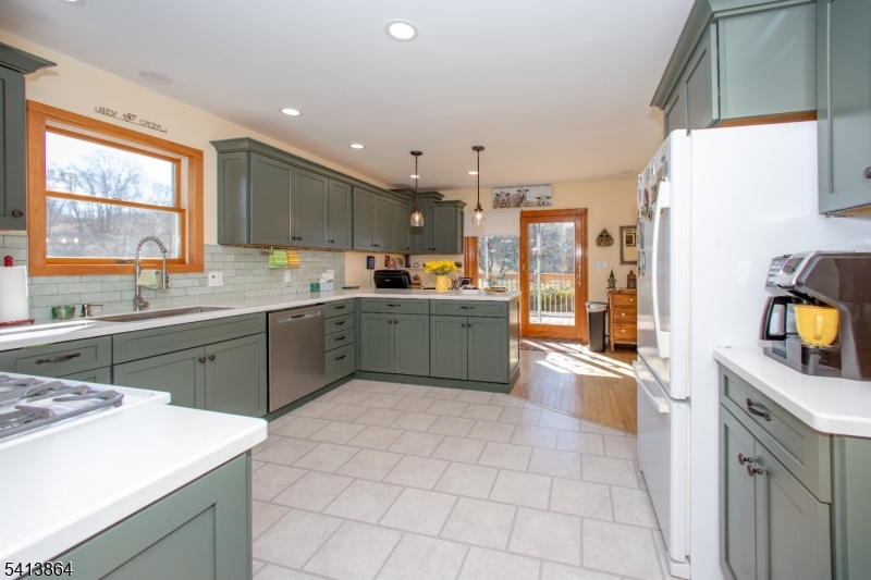 27 Old Middleville Rd