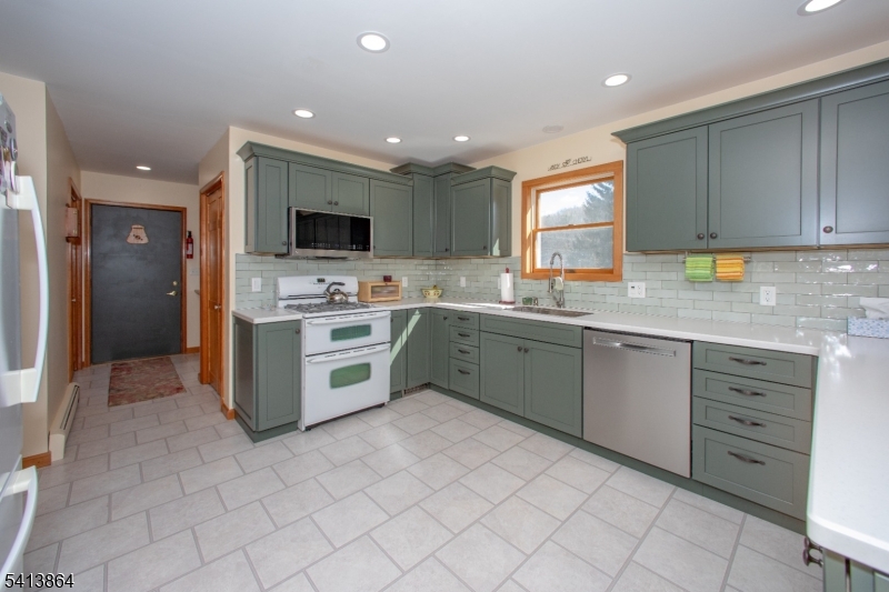 27 Old Middleville Rd