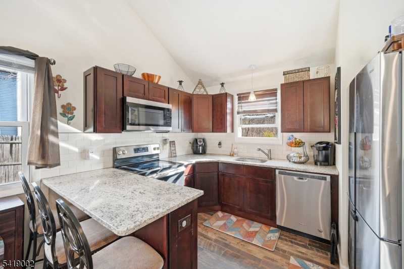5 Chestnut Ave