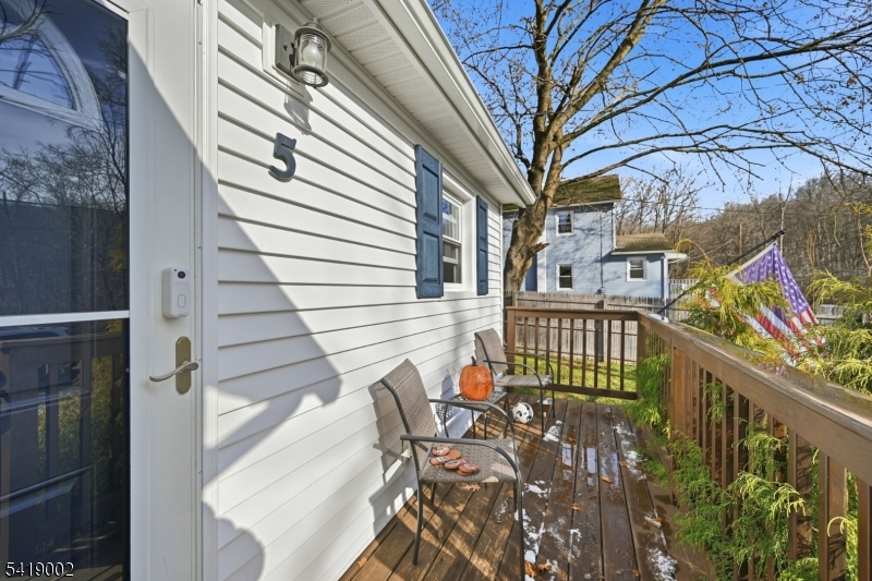 5 Chestnut Ave