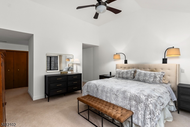 123 W Valley Brook Rd