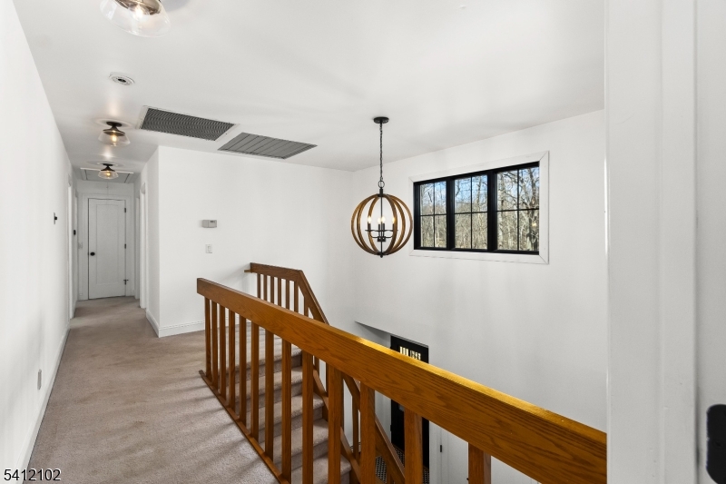 123 W Valley Brook Rd