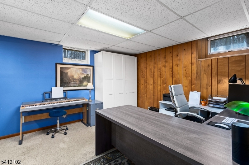 123 W Valley Brook Rd