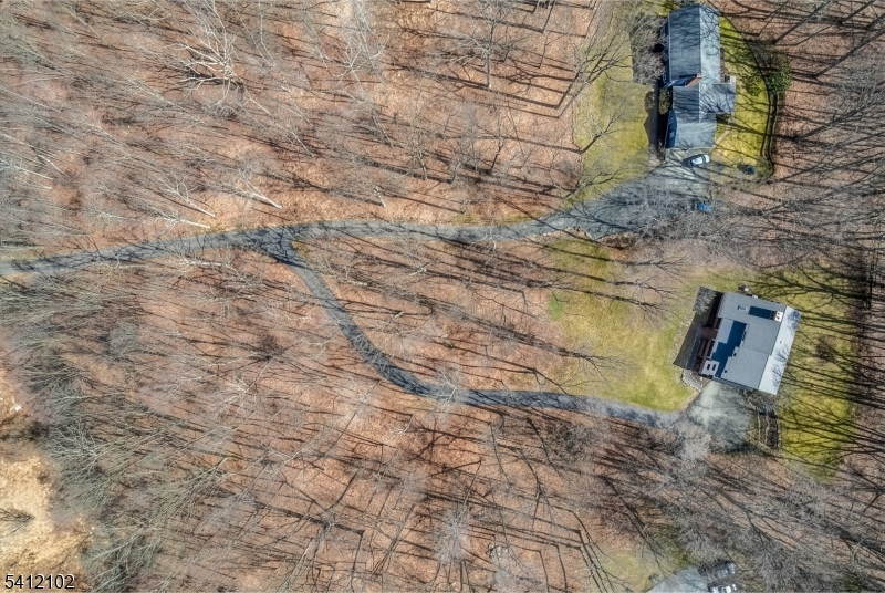 123 W Valley Brook Rd